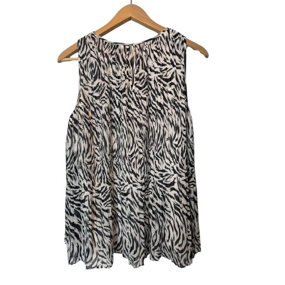 Halogen Zebra Print Sleeveless Pleated Top Size Medium | M23 | Monochrome Animal - Picture 2 of 7